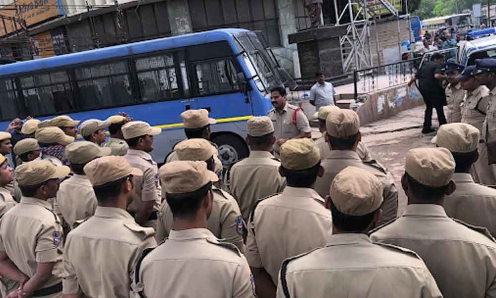 Large number of police personnel deployed at Koti,in view of Bajrangdal protest
