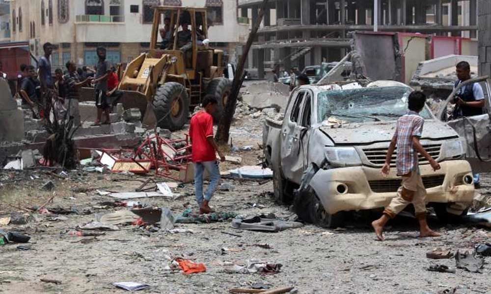 Twin attacks kill 20 police in Yemens Aden: sources