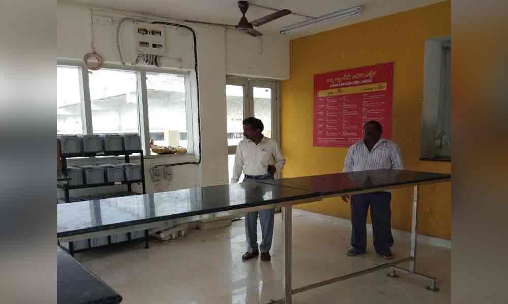 Government takes over Anna canteens in Rajamahendravaram