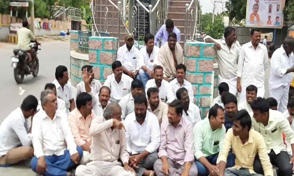 Victims of MLA followers attack stage stir in Anantapur