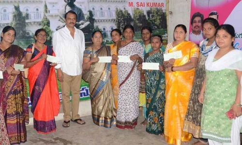 Kalyana Lakshmi cheques distributed