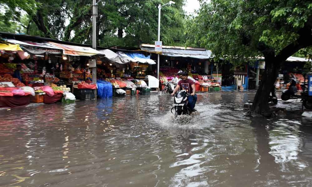 IMD issues heavy rainfall alert for Hyderabad