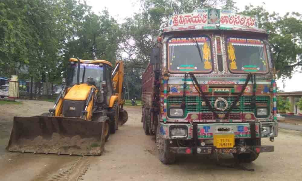 Police seize lorry, earthmover used for illegal sand mining in Makthal