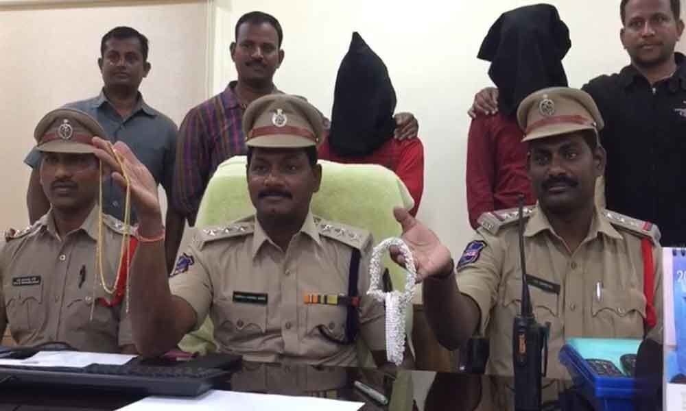 Security guard held for chain snatching