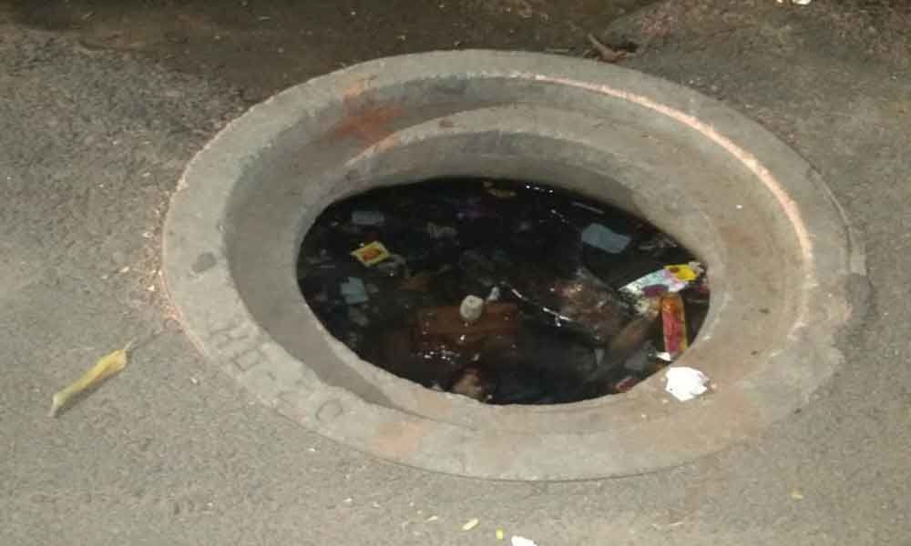 GHMC urged to cover manhole