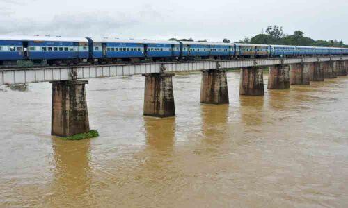 Water levels increase as rain lashes Rajahmundry
