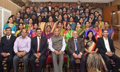 Governor Narasimhan asks officials to strive for Bangaru Telangana