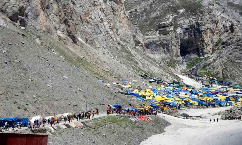Amarnath Yatris, tourists told to cut down stay in valley