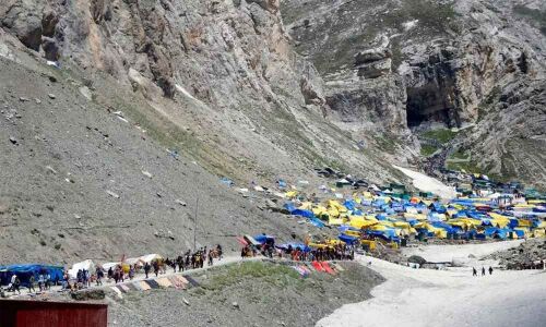 Amarnath Yatris, tourists told to cut down stay in valley