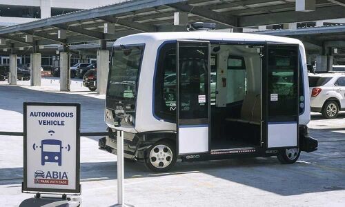 Texas airport tests driverless electric passenger shuttle