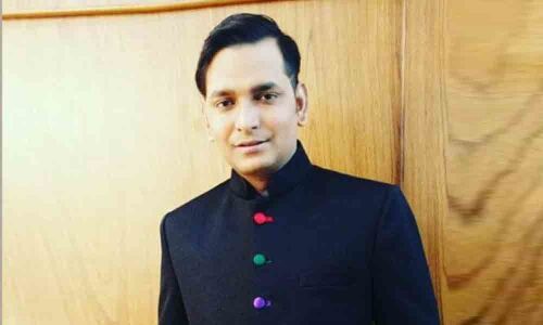 Comedian-host Paritosh Tripathi pens a book