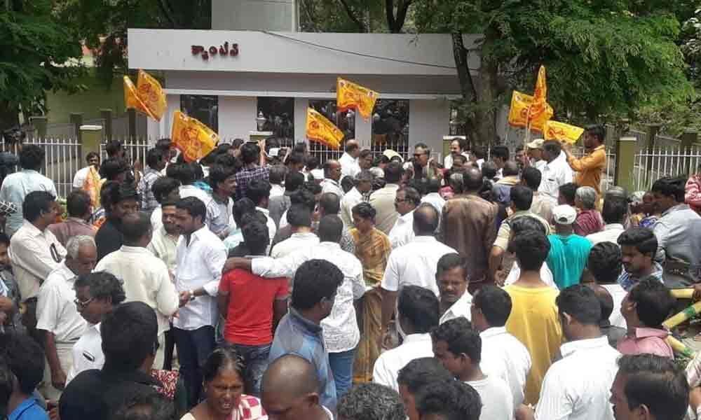 TDP leaders demand reopening of Anna Canteens
