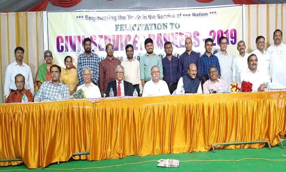 Visually impaired Civils selectees felicitated