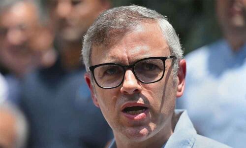 Omar demands Centres assurance on J&K status