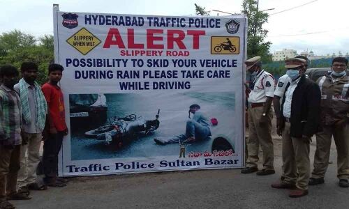 Cops advise caution on Salarjung bridge