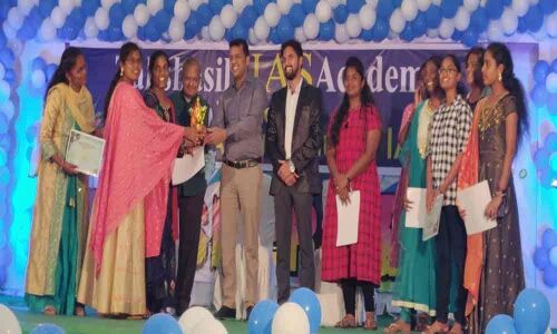 Strong desire to serve will help crack IAS