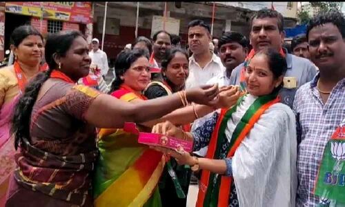Corporator Pannala Kavya Reddy celebrates abrogation of Art. 370