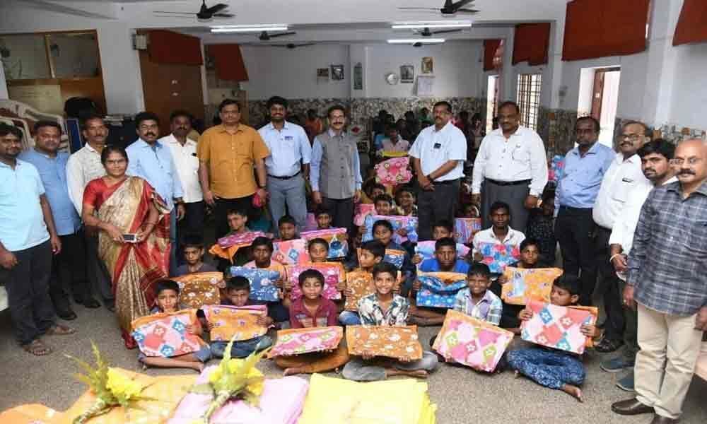 Rotary Club distributes blankets to orphans in Vijayawada