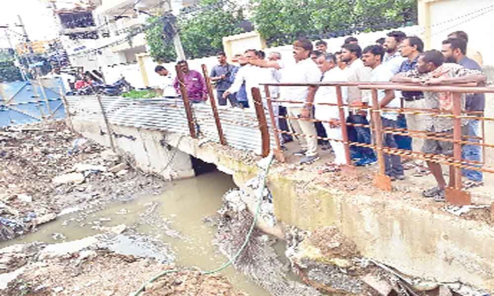 Mayor Bonthu Rammohan inspects nala restoration works