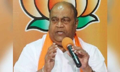 Erect Sushmas statue in Hyderabad, Nagam tells KTR