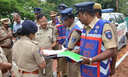 Sajjanar asks cops to increase patrolling