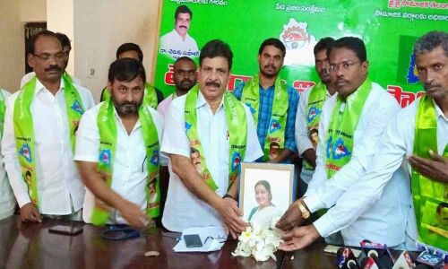 TIP leaders rich tributes to Sushma