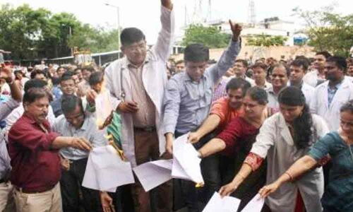 Kashmir, floods make IMA defer strike against NMC Bill