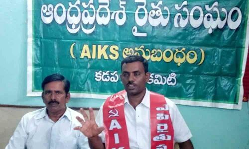 Kadapa: Release the water from Sri Saisailam reservoir