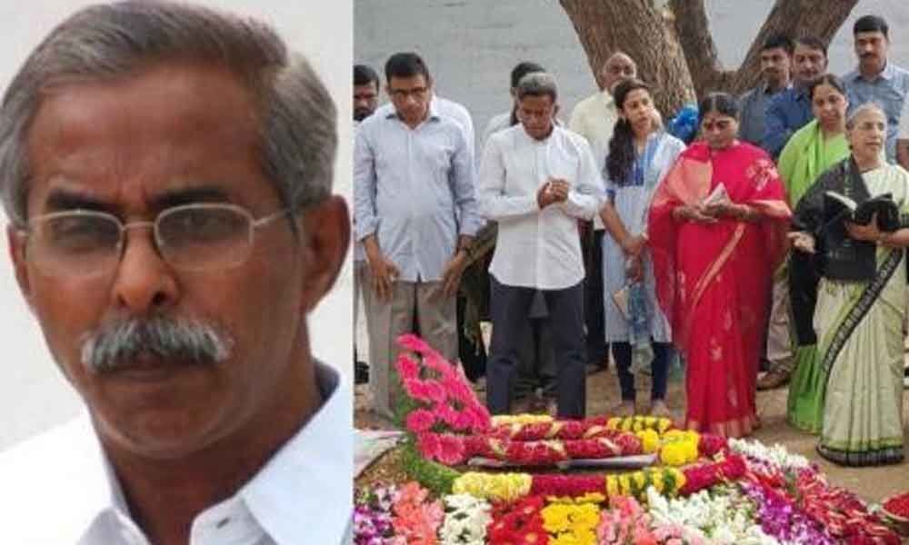 YS Viajyamma pays tribute to YS Vivekananda Reddy in Pulivendula
