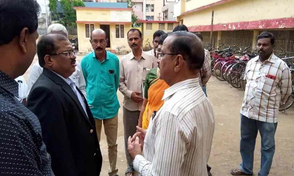 Collector visits rain-hit school in Vijayawada