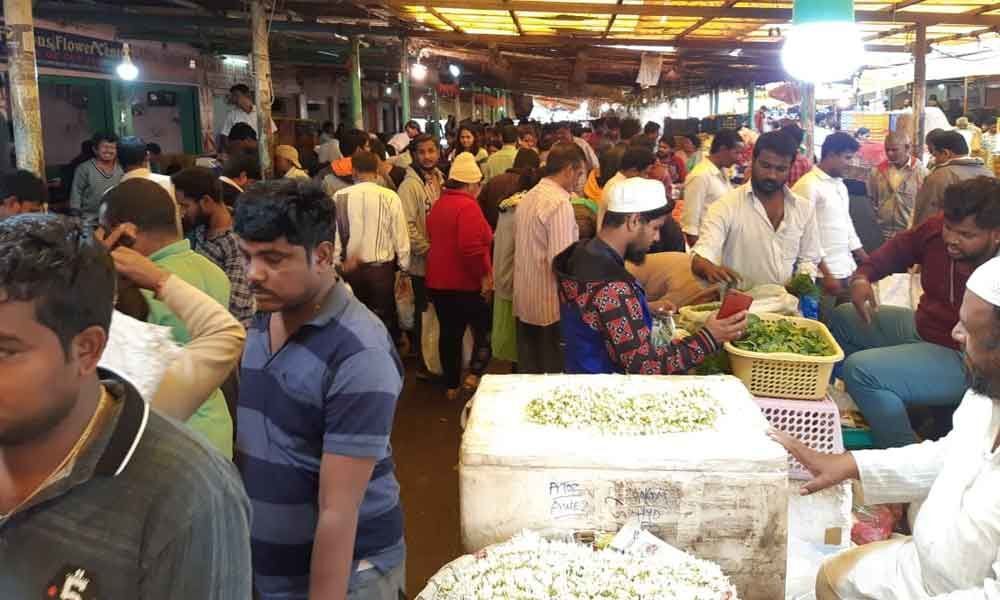 Flower prices soar on eve of Varalakshmi Vratham