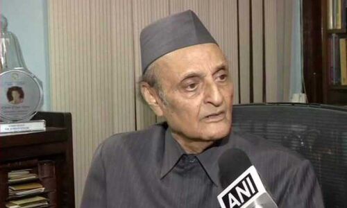 Karan Singh refuses to toe Congress line, welcomes Union Territory status for Ladakh