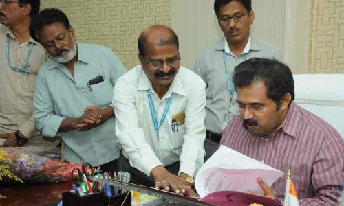 A Babu assumes office of SKU V-C in Anantapur
