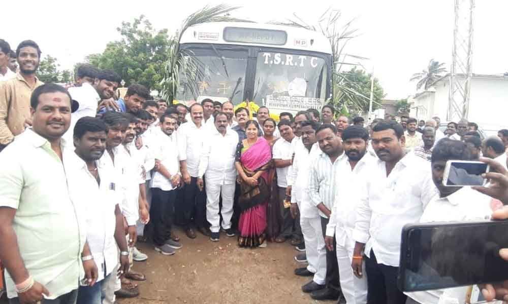 Bus service begins to Kummera village