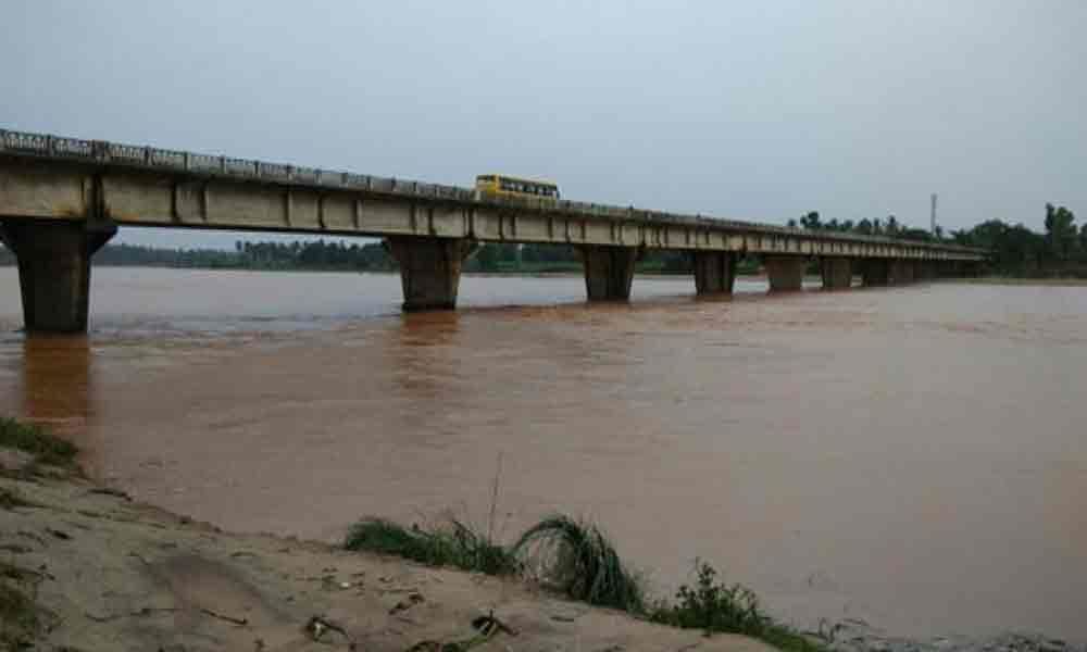 Flood water recedes in Vamsadhara, Nagavali