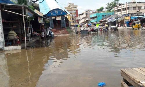 Godavari flood reached closed to second warning level at Bhadrachalam
