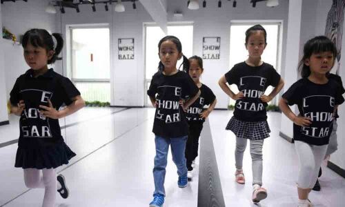 Chinas child modelling industry booms amid controversy