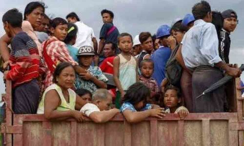 12 Bangladeshis arrested while crossing over to India