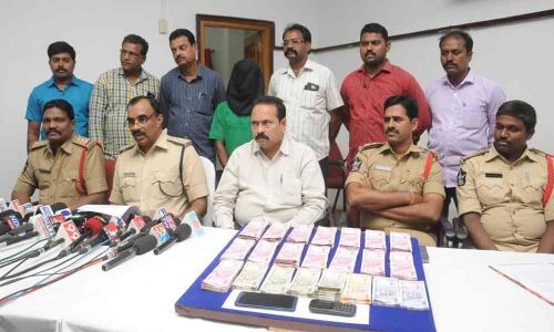 Shopping mall burglar nabbed in 24 hours