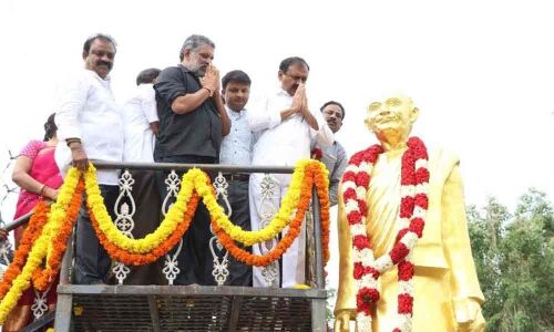 Floral tributes paid tom Sankarambadi in Tirupati