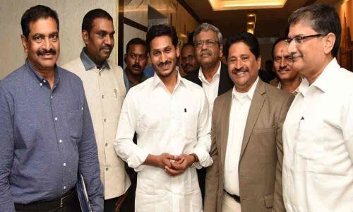 AP Chambers team meets CM Y S Jagan Mohan Reddy