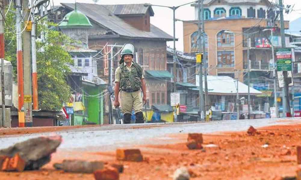 Curbs back in Kashmir