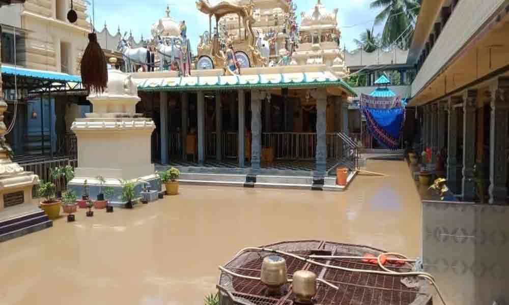 Flood abates in Godavari, normalcy likely in 2 days