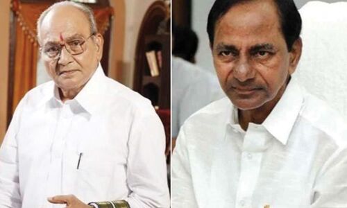 Hyderabad: CM KCR pays visit to director K Vishwanaths house
