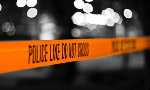 Man slits wife throat in Vijayawada