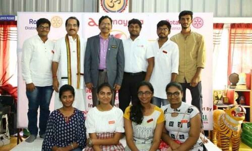 A Santha that empowers farmers & weavers greatly