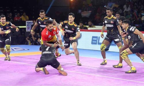 PKL 7: Telugu Titans beat Gujarat Fortune giants