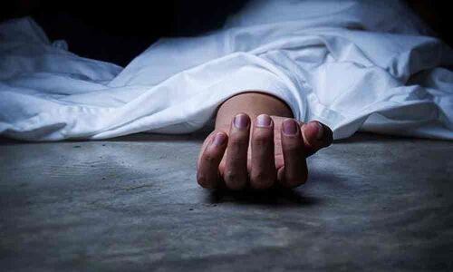 Delhi Metro employee commits suicide; streams it live on FB