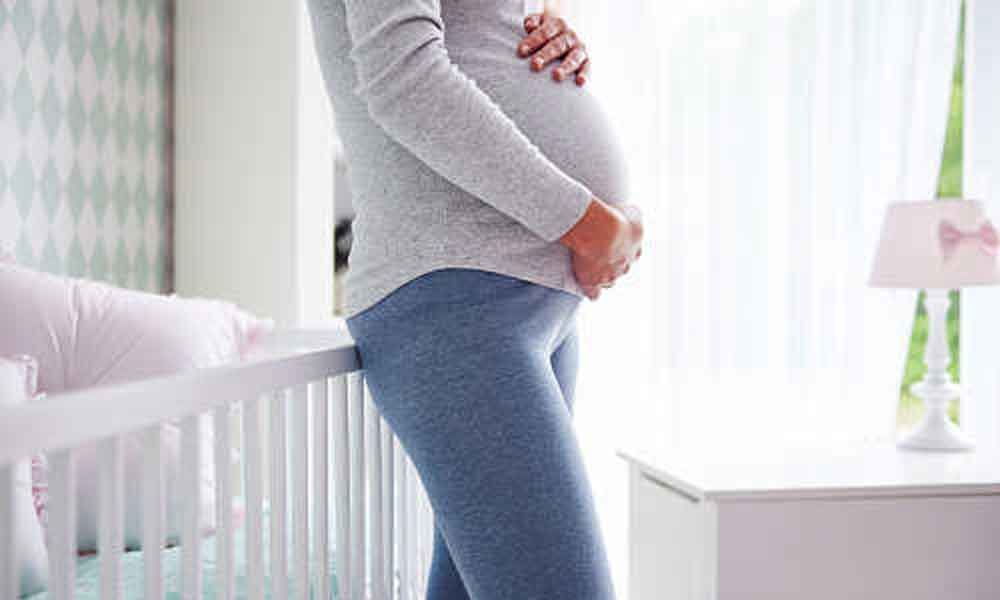 Hormone concentrations during pregnancy affects maternal age and BMI