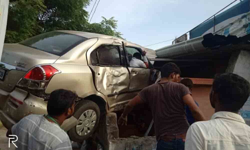 Car flies off road, rams into shop in Karimnagar